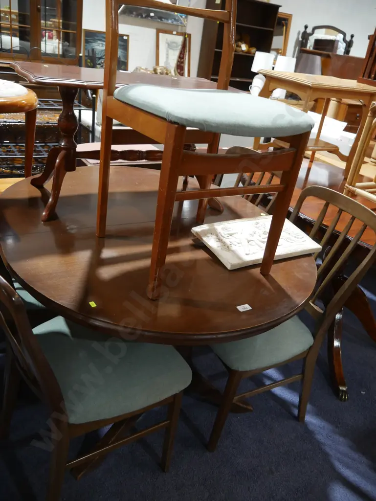 Dining table and chairs Image 1++