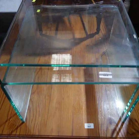 Nest of 2 glass tables