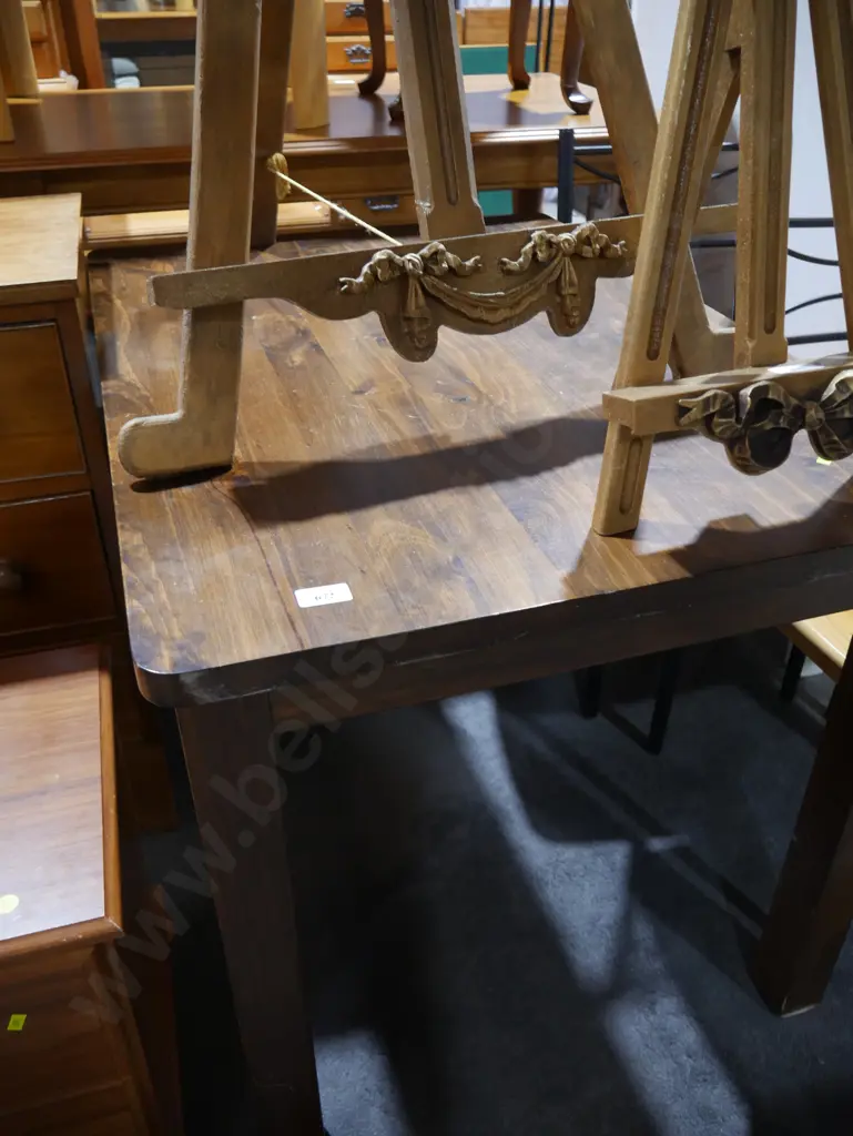 Dining table Image 1++