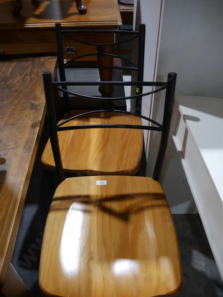 Pair dining chairs Image 1++