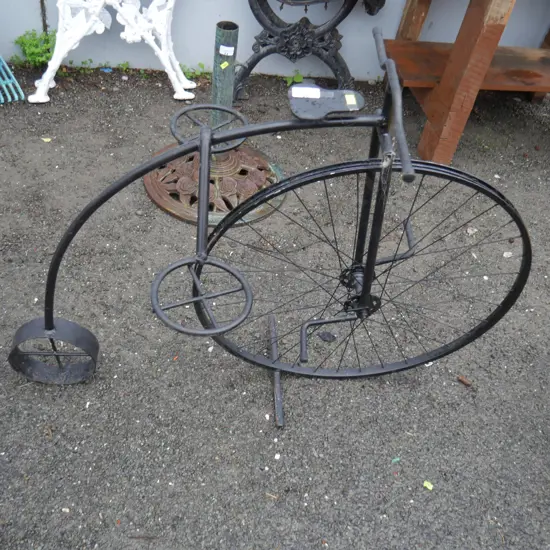Bicycle plant stand