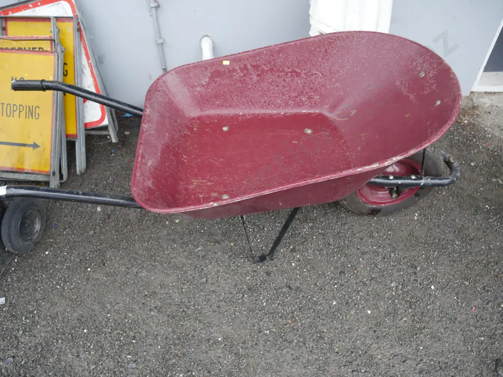 Wheelbarrow Image 1++