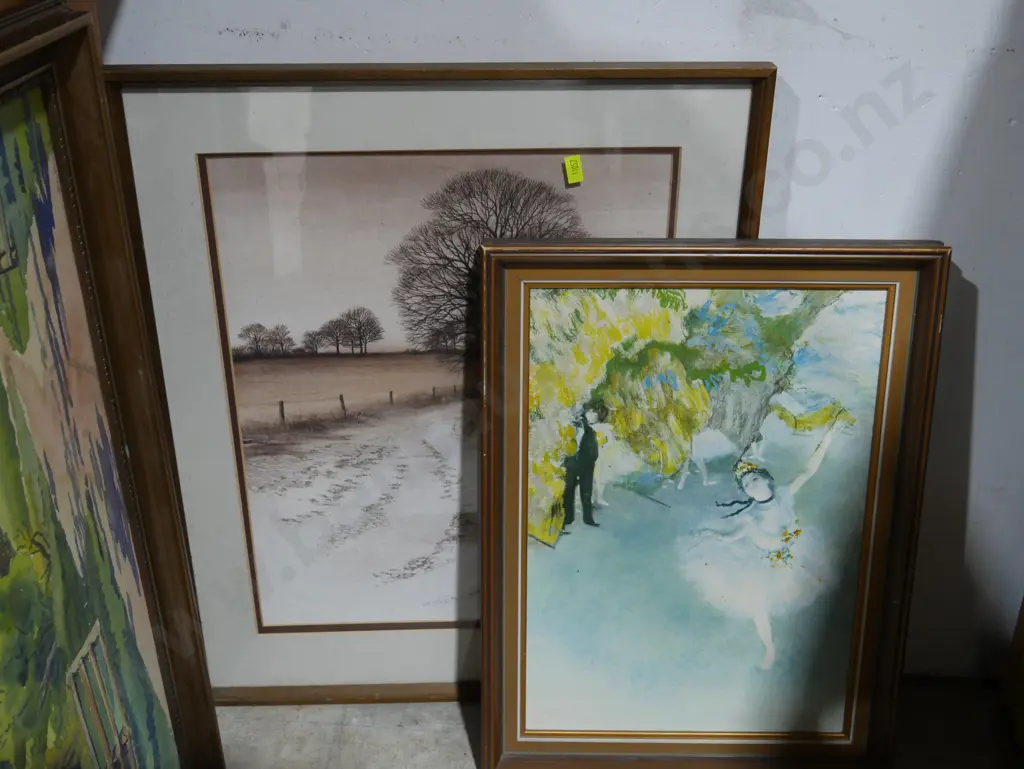 Assorted art Image 1++