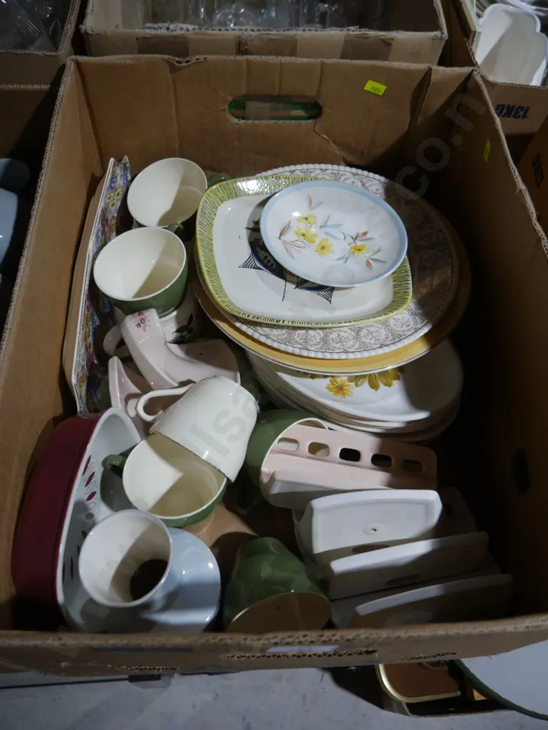 Box of china Image 1++