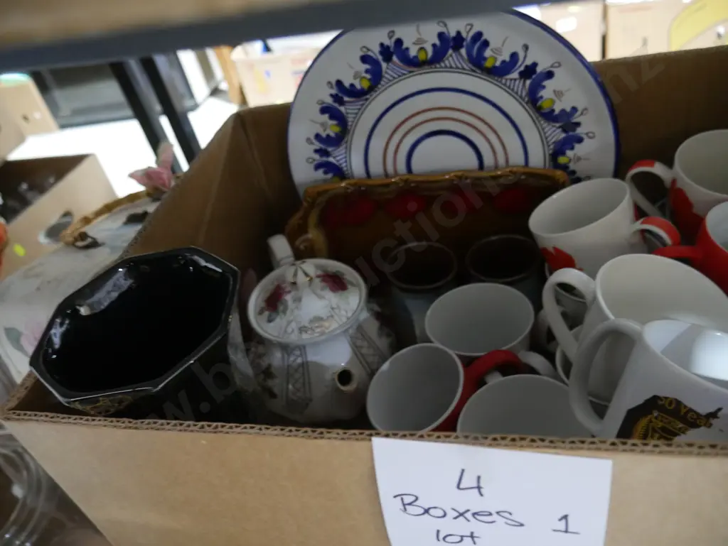 4 boxes kitchenware Image 1++