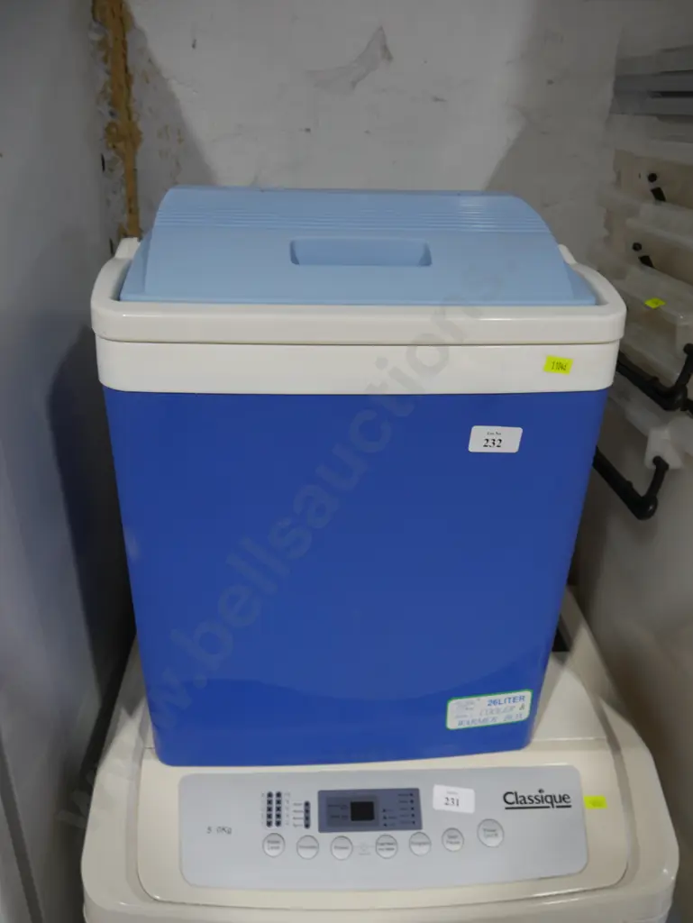 Cooler and warmer box Image 1++