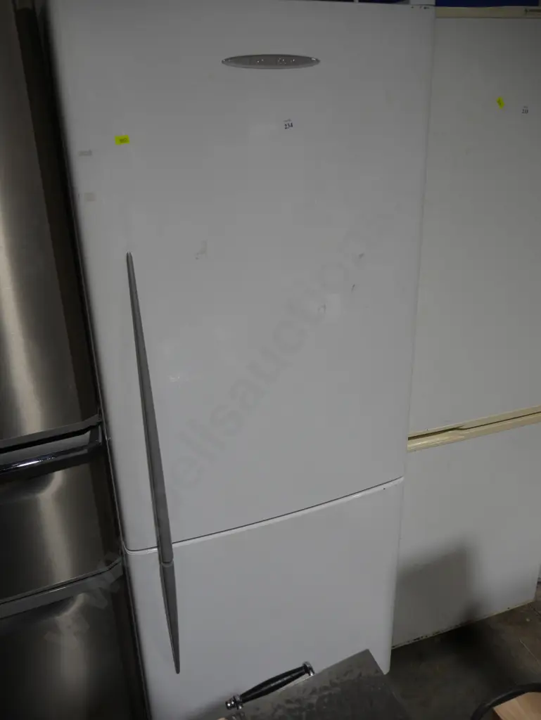 Fisher & Paykel fridge freezer Image 1++