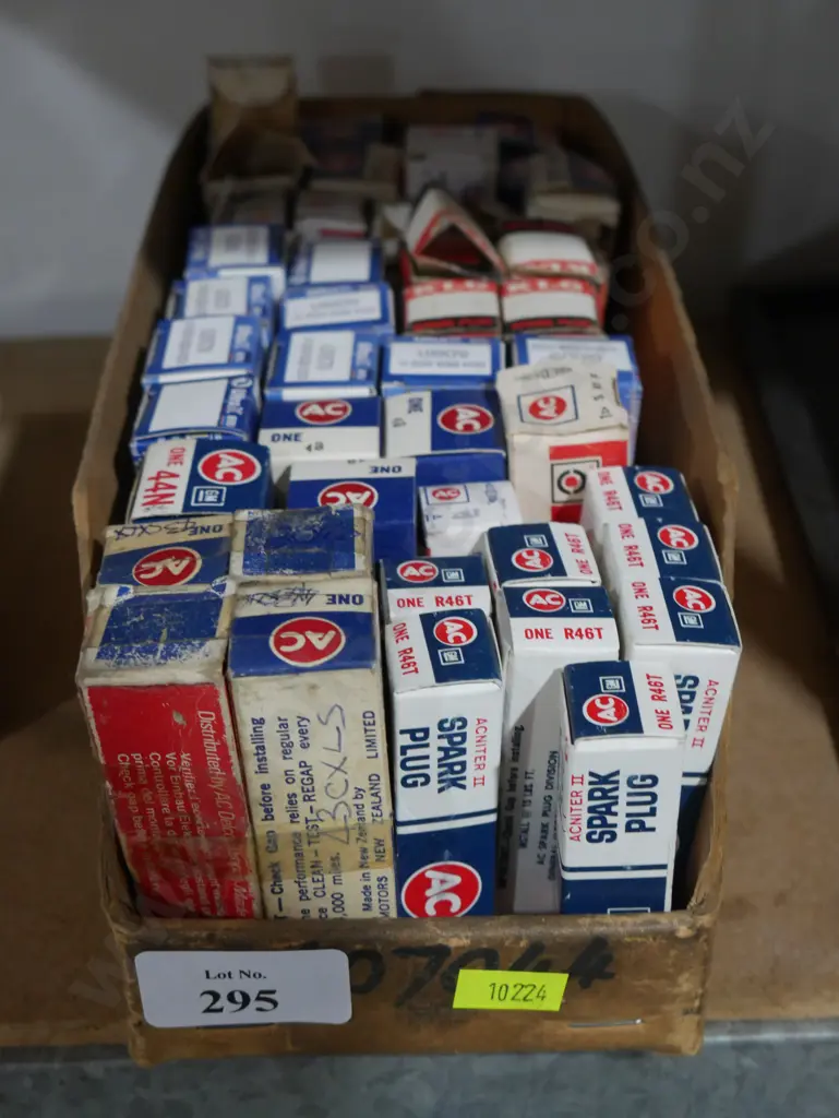 Spark plugs Image 1++