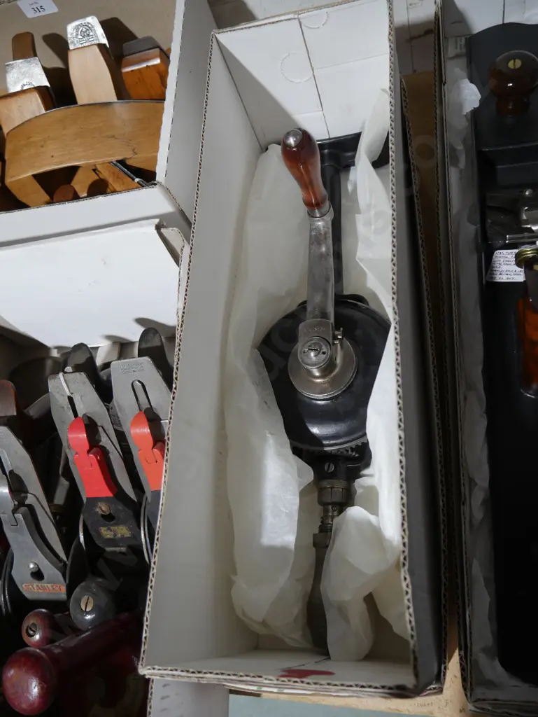 Vintage hand crank drill Image 1++