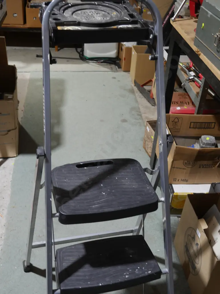 Step ladder Image 1++