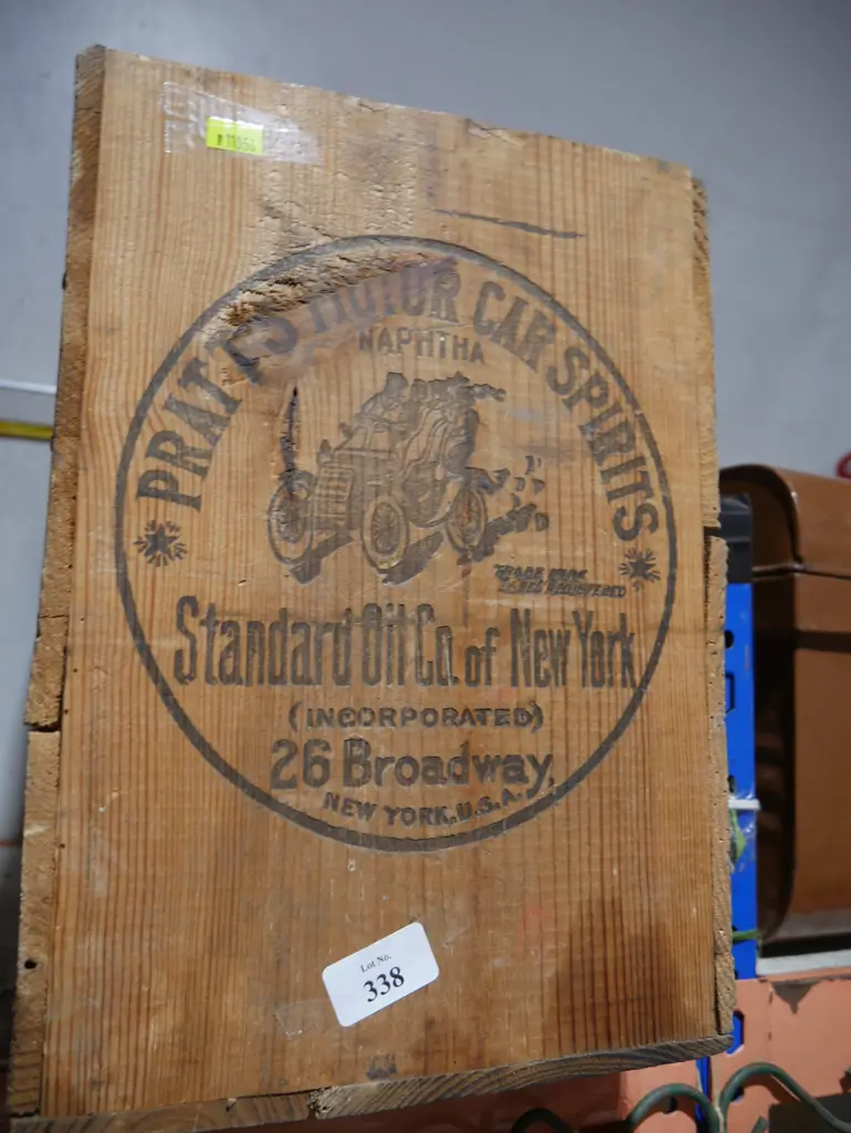 Pratt's motor car spirits wooden box Image 1++