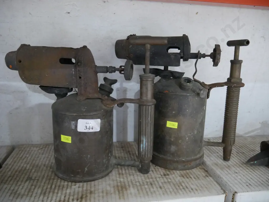 Two blow torches Image 1++