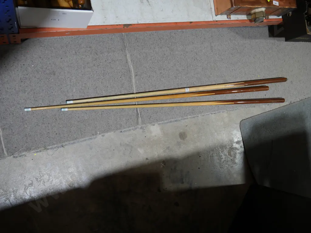 3 pool cues Image 1++