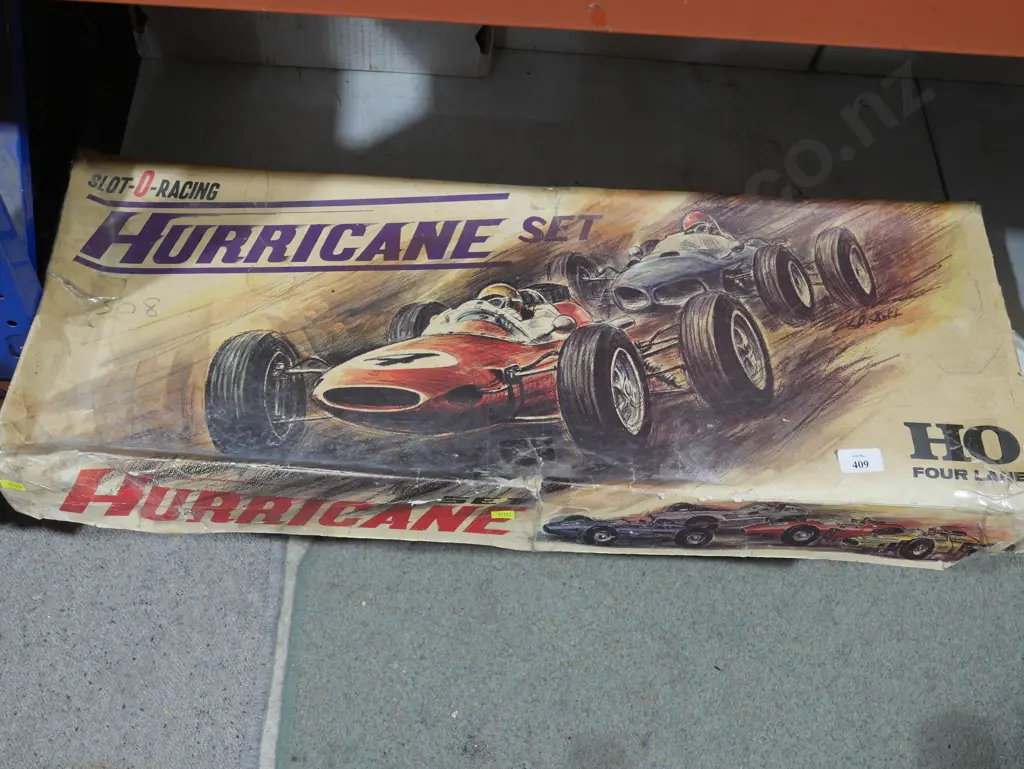 Hurricane slot car set Image 1++