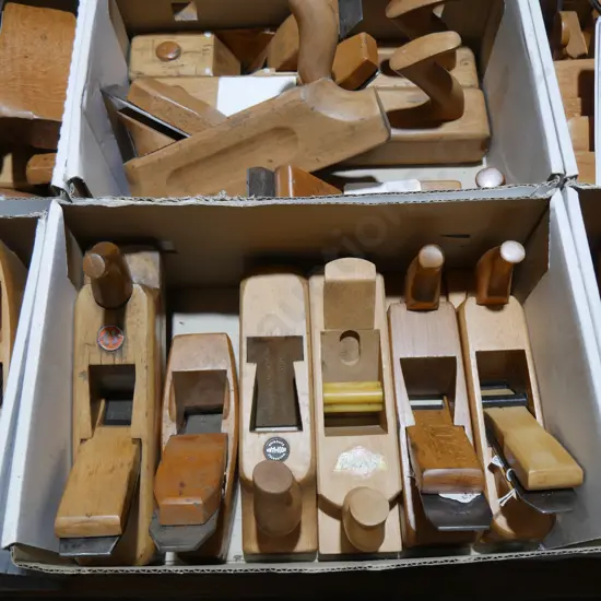 2 boxes wood planes