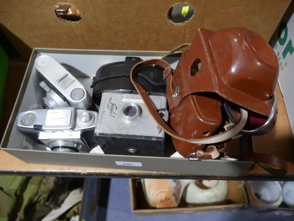 4 vintage cameras Image 1++