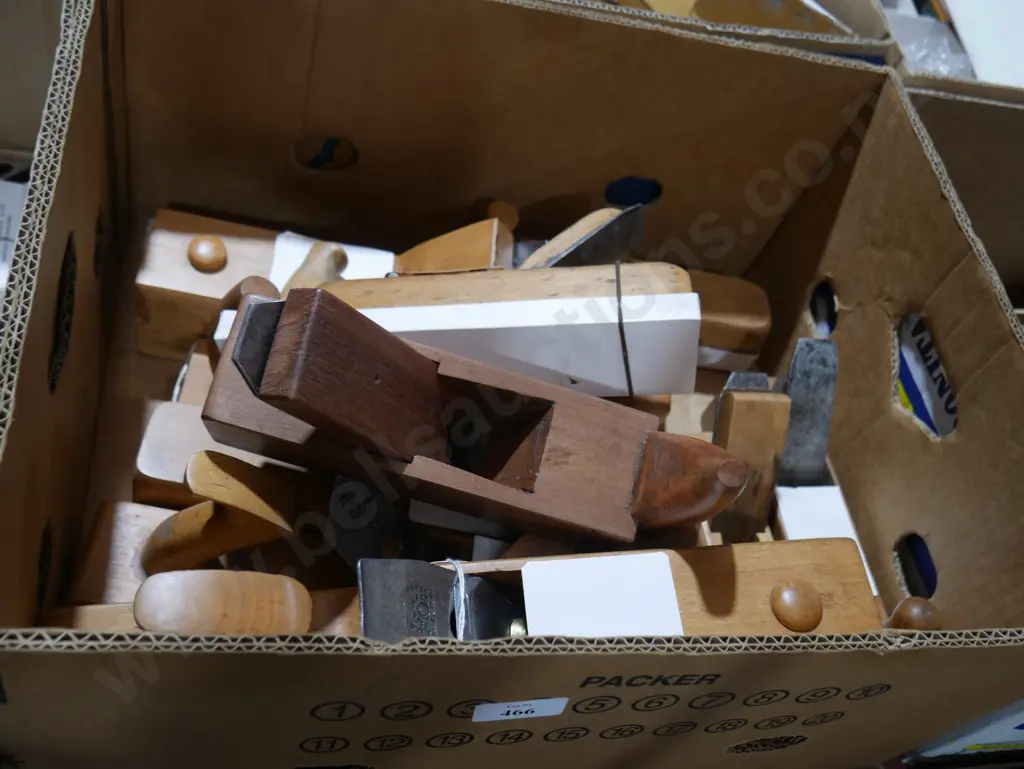 Assorted wood planes Image 1++