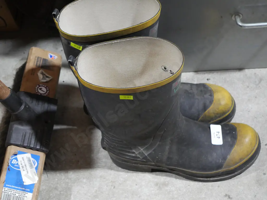 Skellerup gumboots size 7 Image 1++