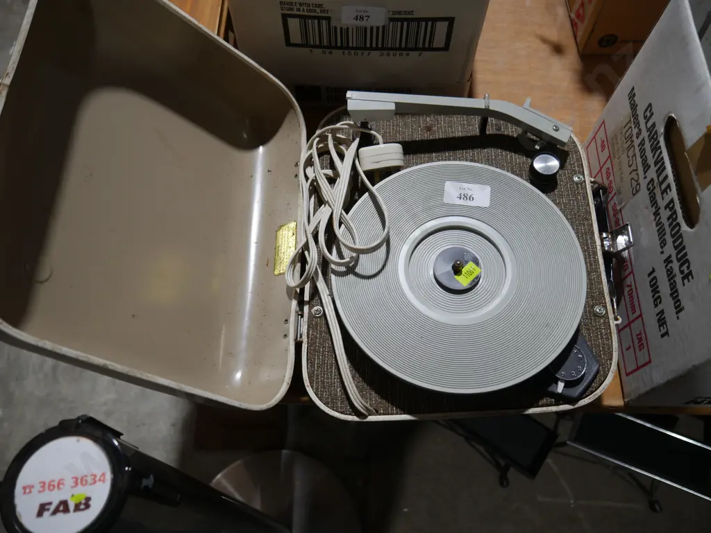 Record player Image 1++