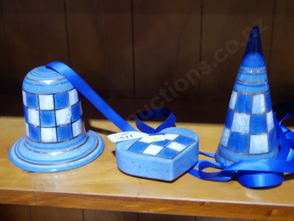 Blue checkered decorative items Image 1++