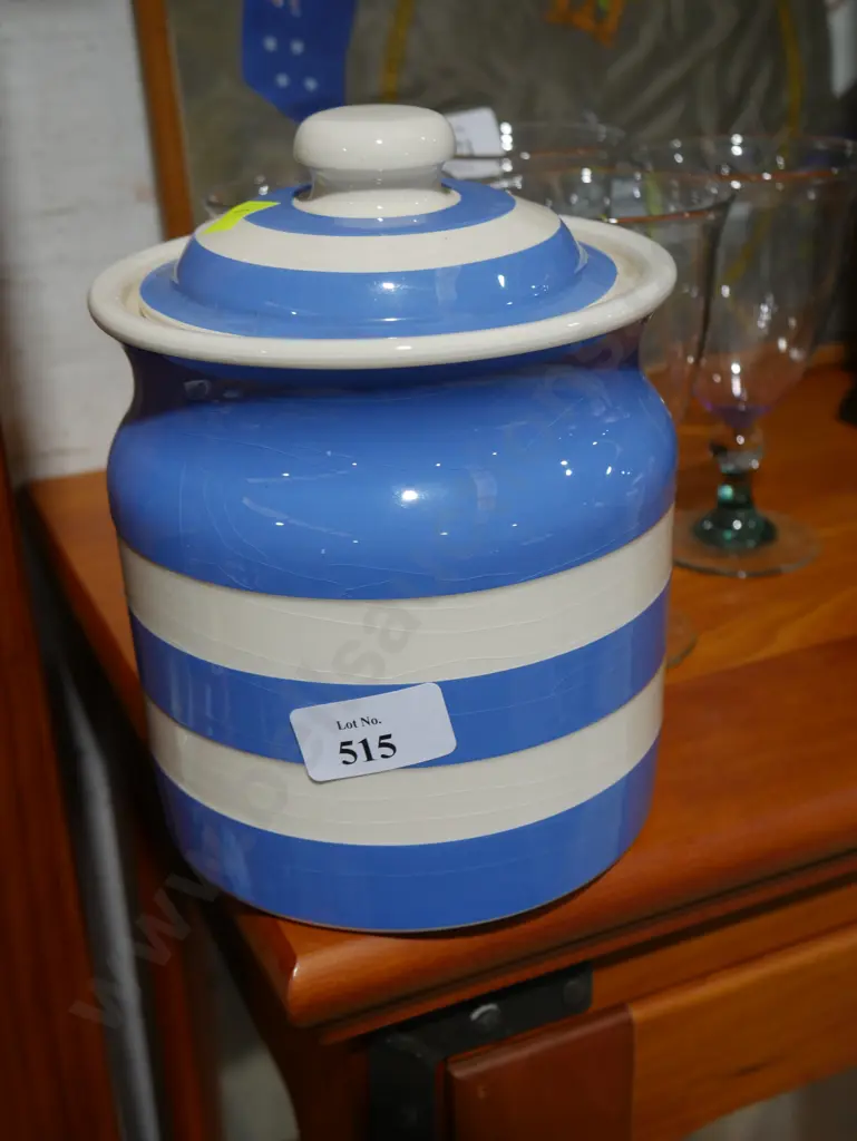 Cornishware lidded storage jar Image 1++