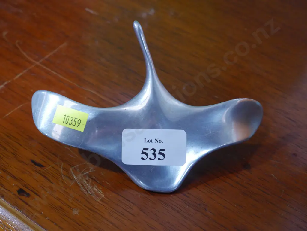 Signed metal ornament Image 1++