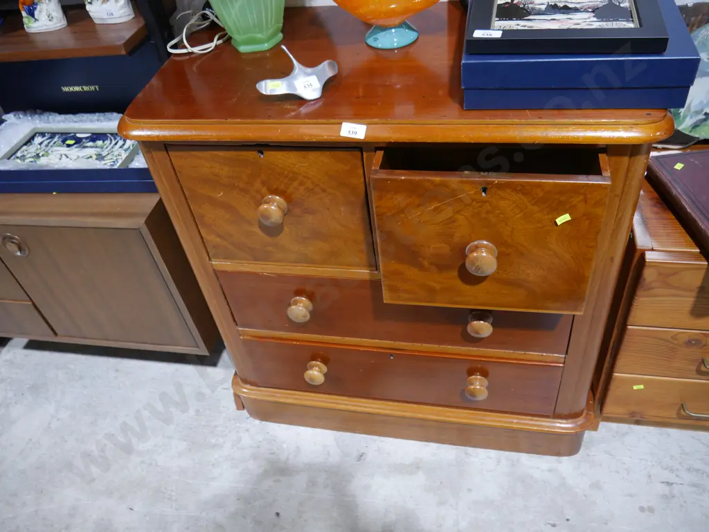 4 drawer chest Image 1++