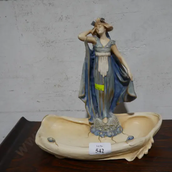 Art nouveau figurine
