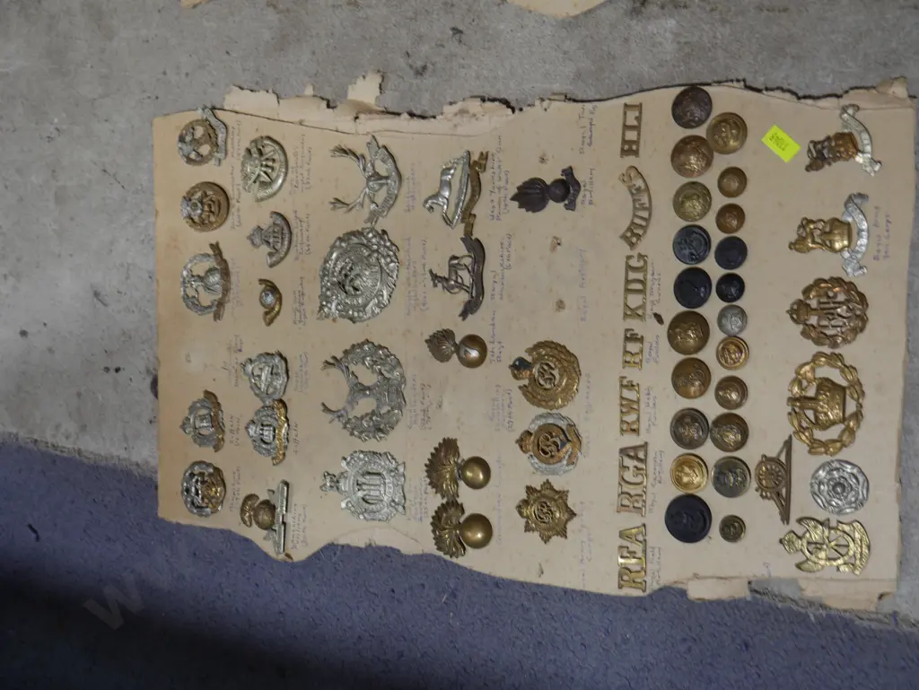Large collection of military badges etc Image 1++