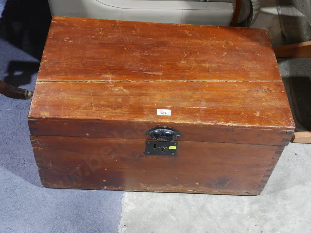 Wooden trunk Image 1++