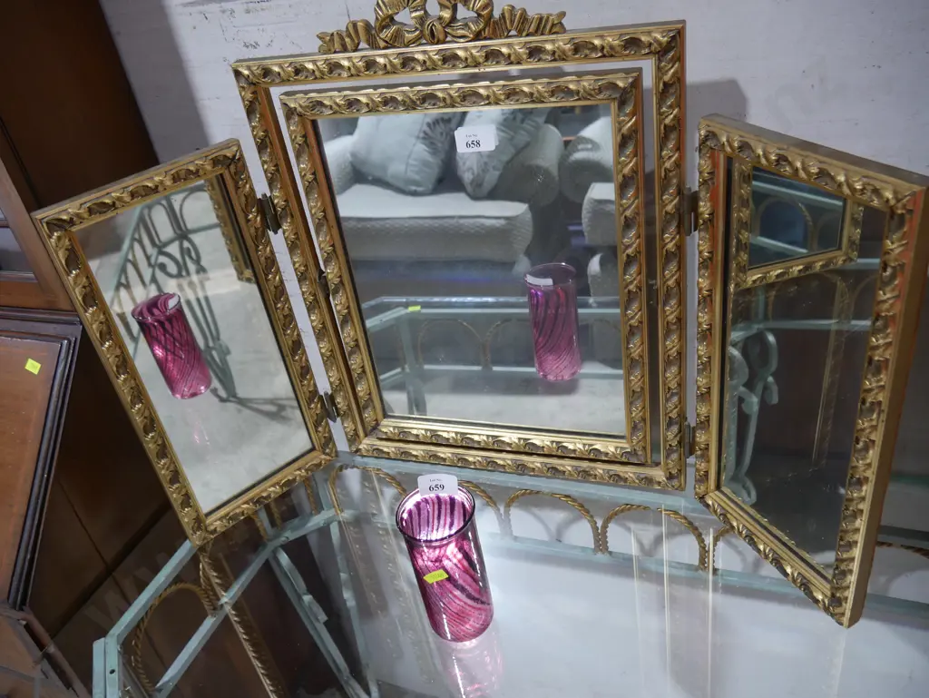 Trifold mirror Image 1++