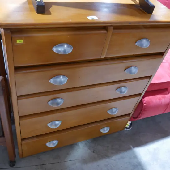 Chest of drawers