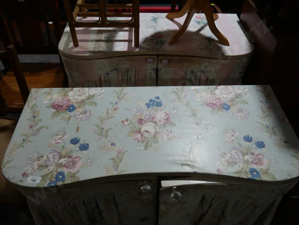 2 kidney vanity dressing tables Image 1++