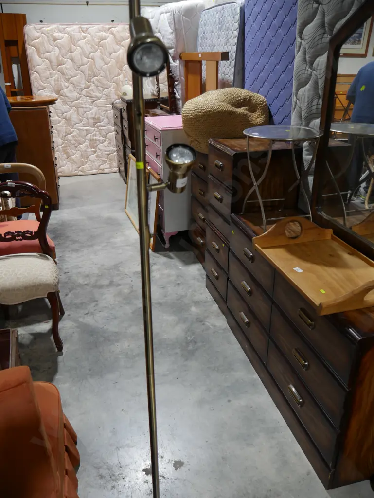 Floor lamp Image 1++