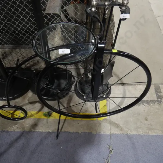 Bicycle plant stand