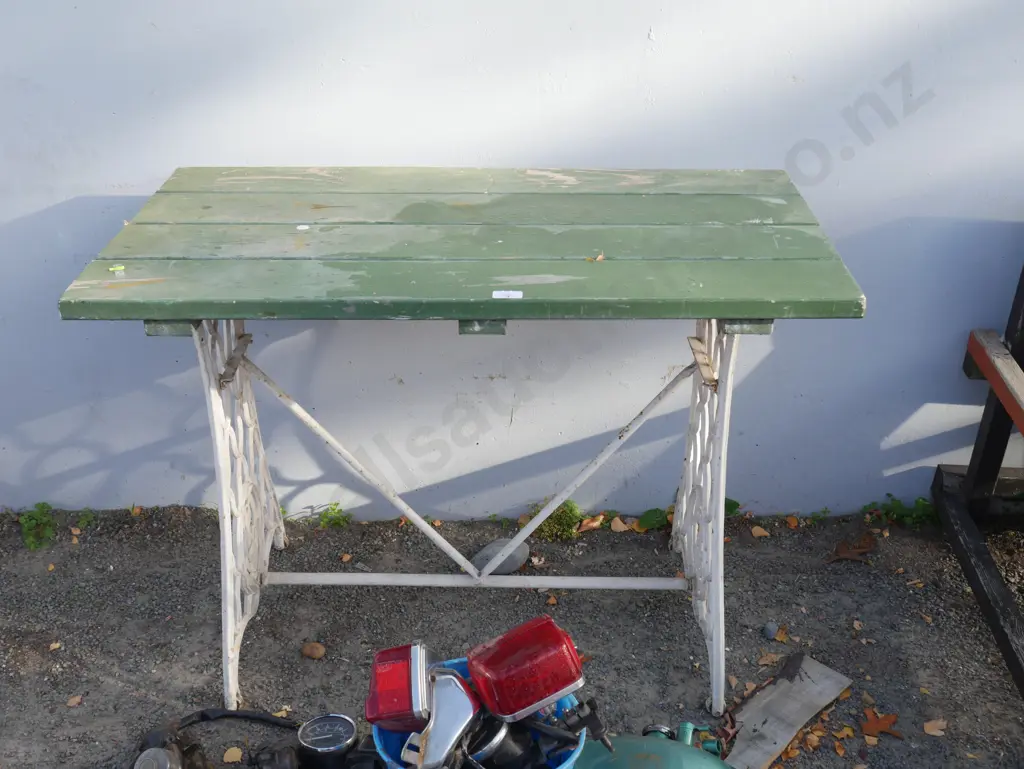 Sewing machine base table Image 1++