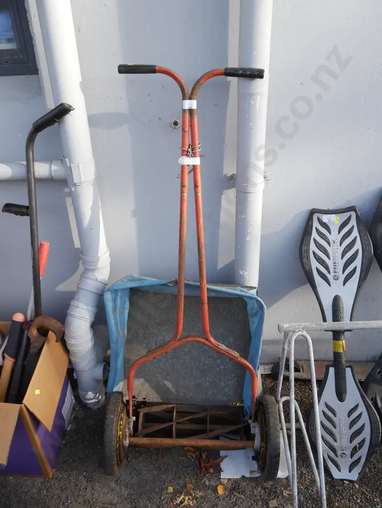 Push reel mower Image 1++