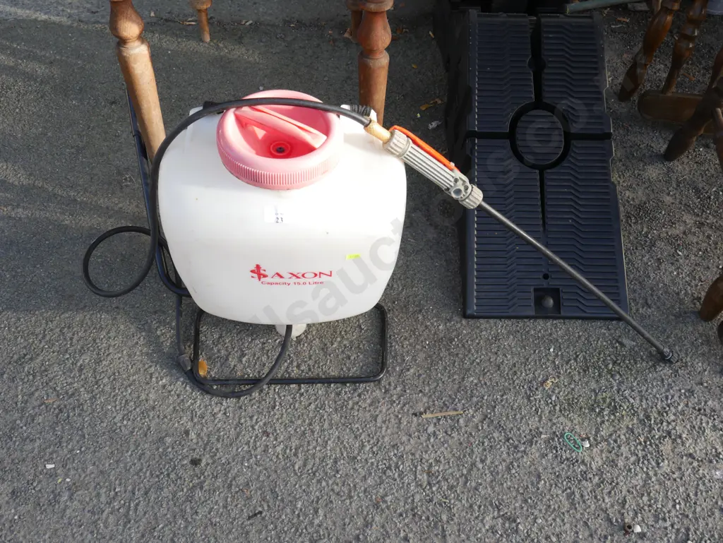 Backpack sprayer Image 1++