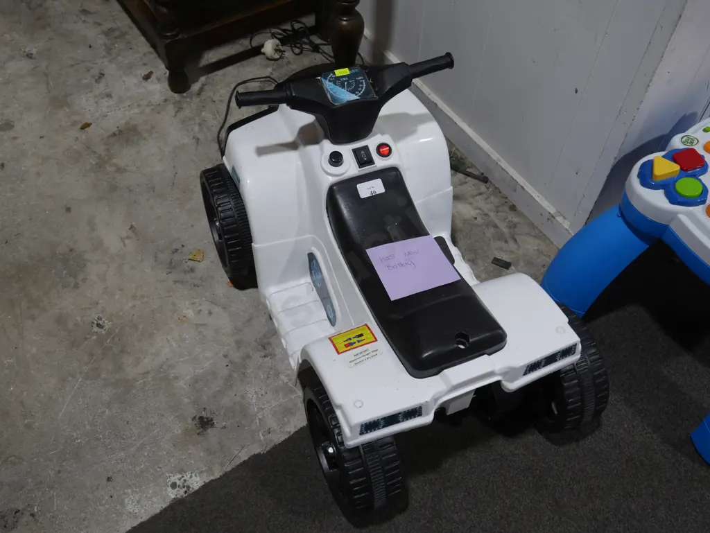 Child's quad bike Image 1++