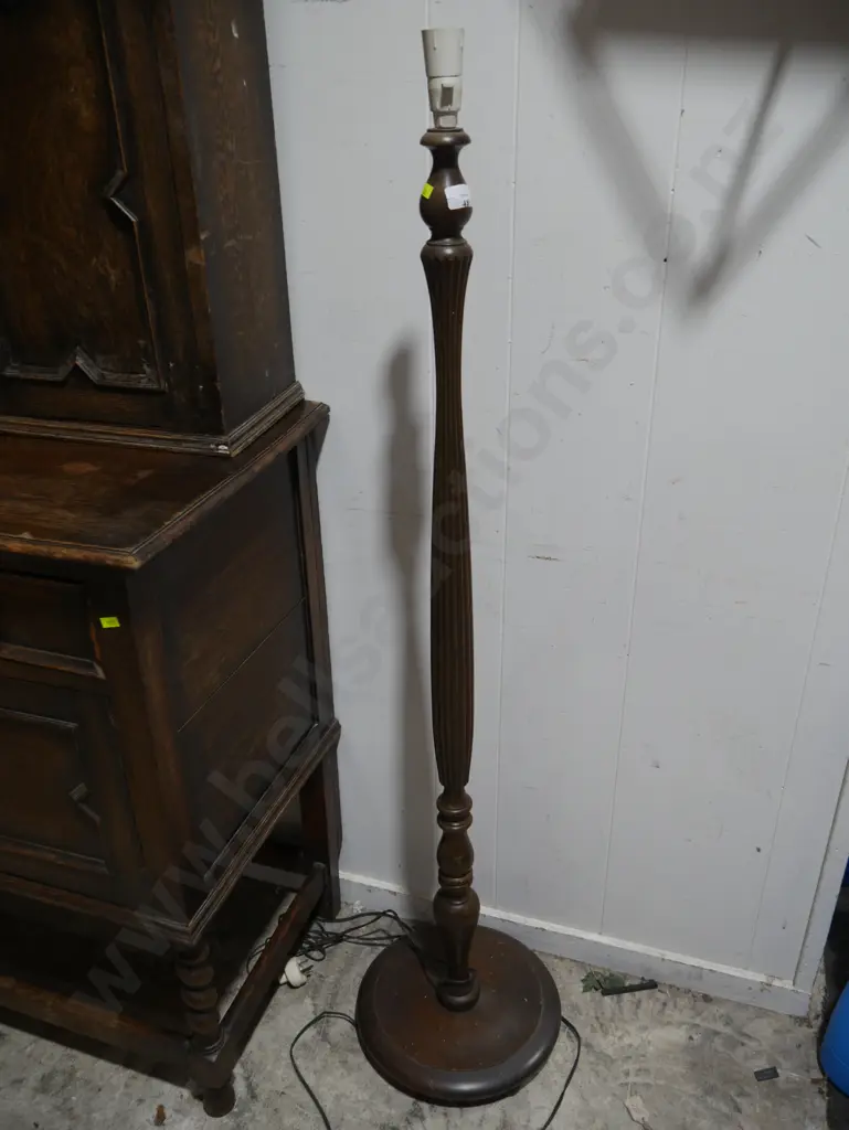 Standard lamp Image 1++