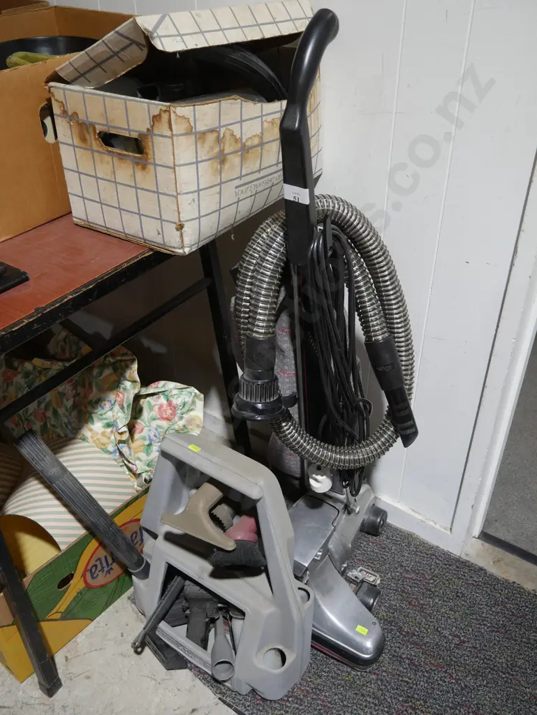 Kirby vacuum cleaner and accessories Image 1++