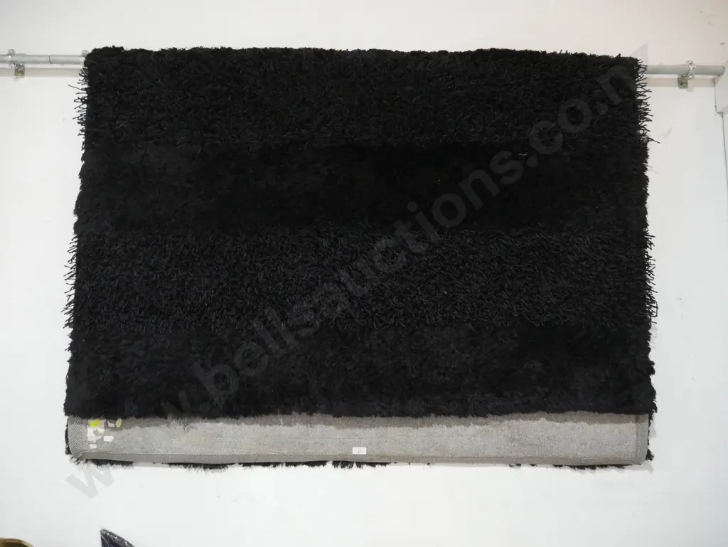 Black rug Image 1++