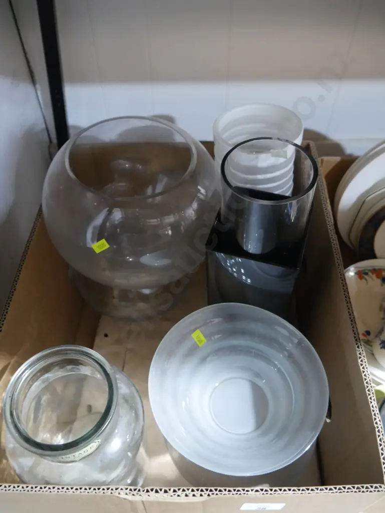 Vases, glass bowls etc Image 1++