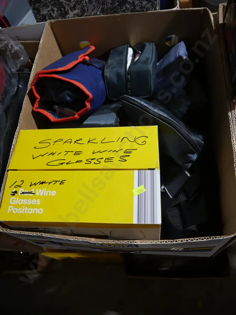 Travel kits, wine glasses Image 1++