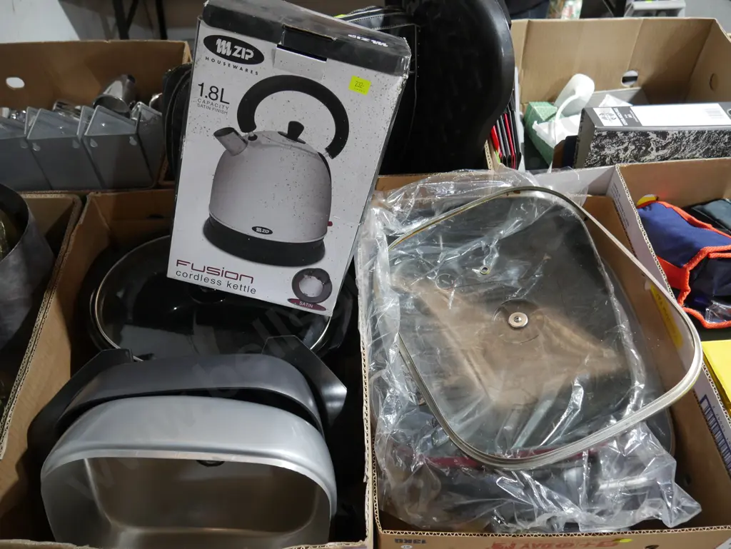 Two boxes of electric frying pans etc Image 1++