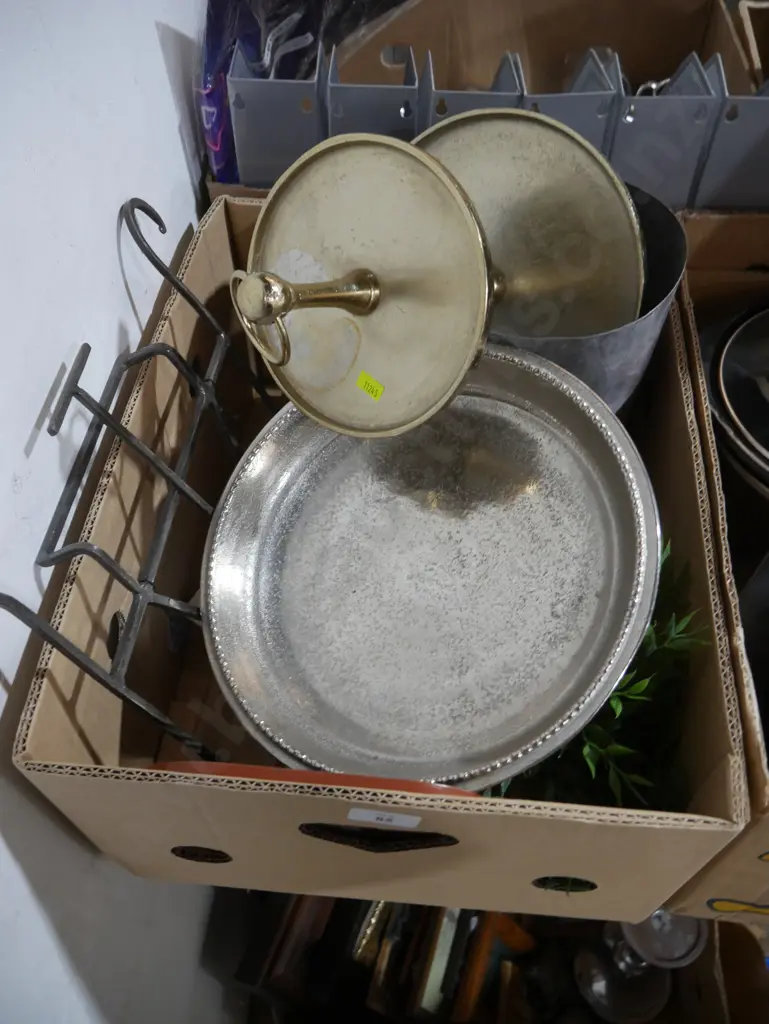 Book stand, cake stand etc Image 1++