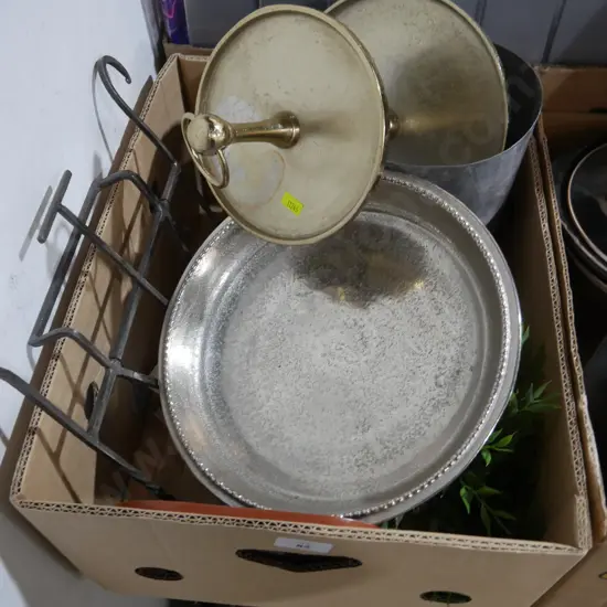 Book stand, cake stand etc