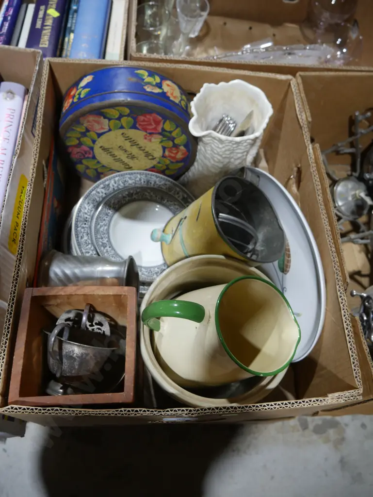 Flour sifter, plates etc Image 1++