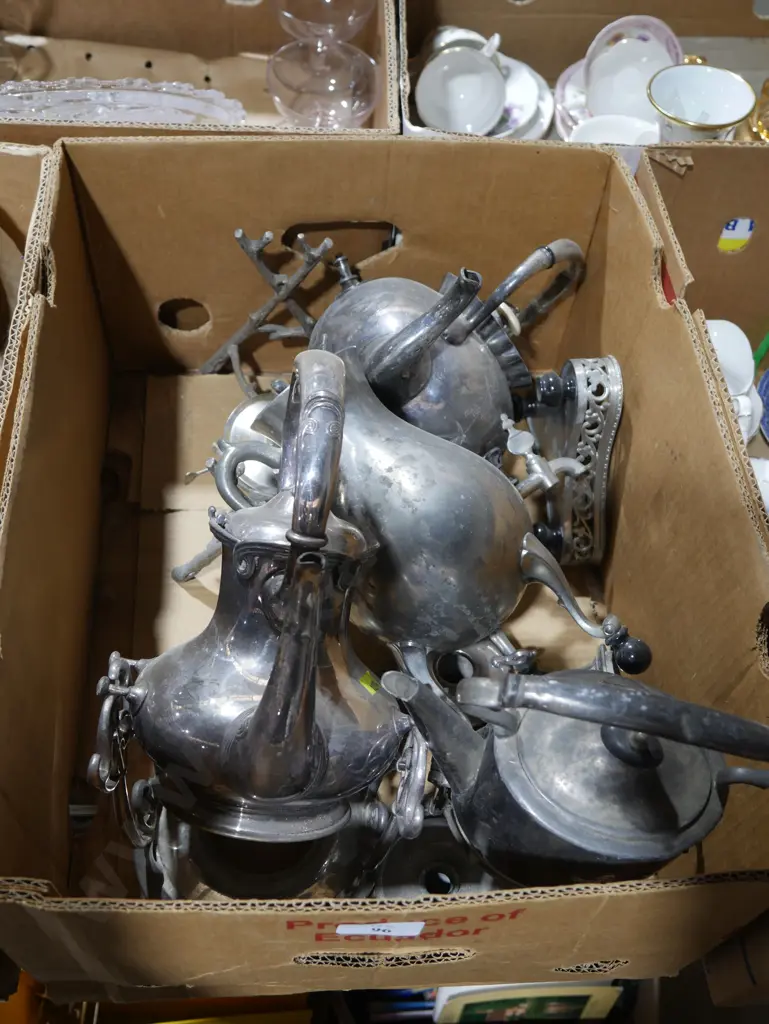 Assorted spirit kettles Image 1++