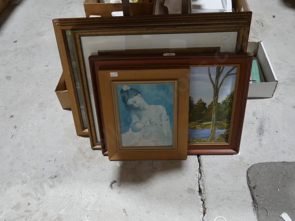 Assorted art Image 1++